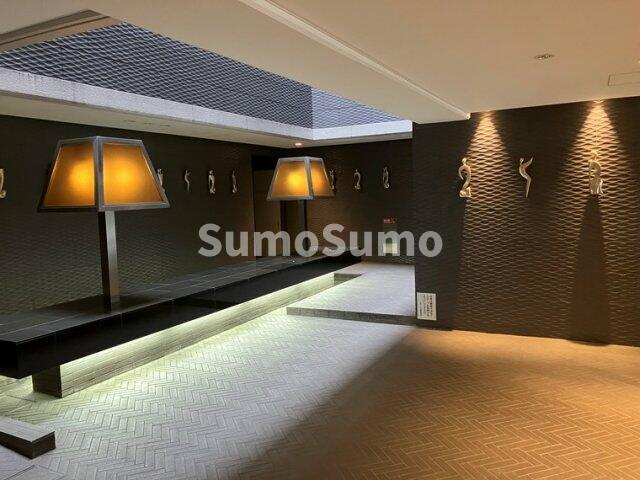 ピアース三宿のロビー