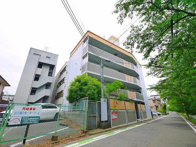 奈良市芝辻町４丁目の賃貸マンションの外観