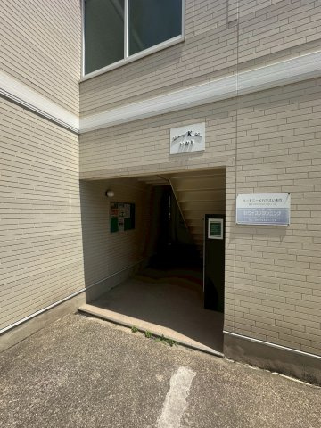 ハーモニーKハウスいおりのエントランス