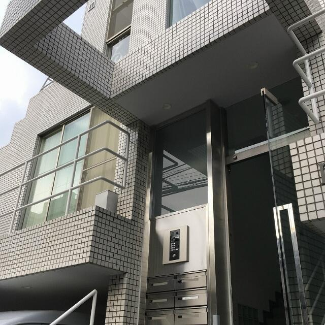 パシフィックハウス池尻のエントランス