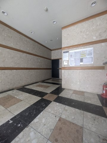 パンルネックス・クリスタル博多駅南のロビー