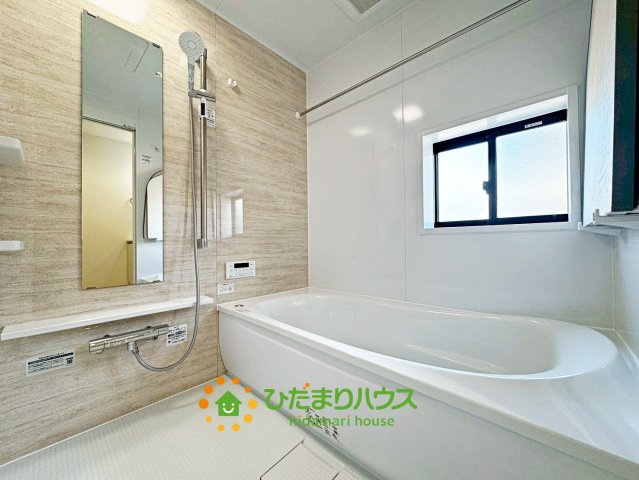 久喜市三箇５期　新築一戸建て　02　グラファーレの浴室