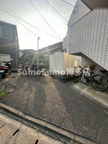 ピアパレスの駐車場|駐車場に車を止められます
