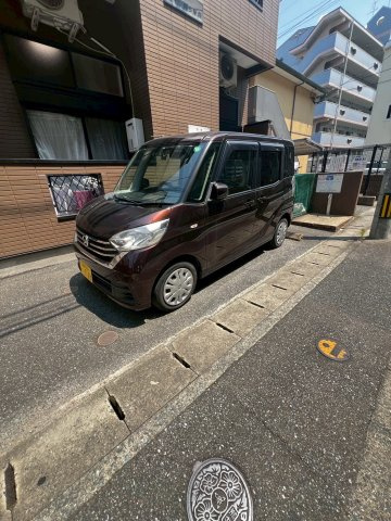 ハイツ博多駅南の駐車場