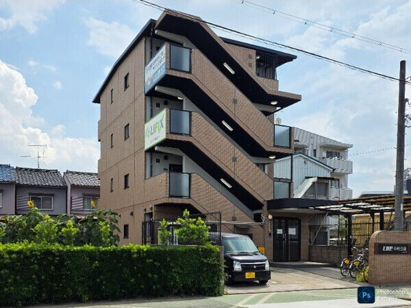 LOE中村公園の外観