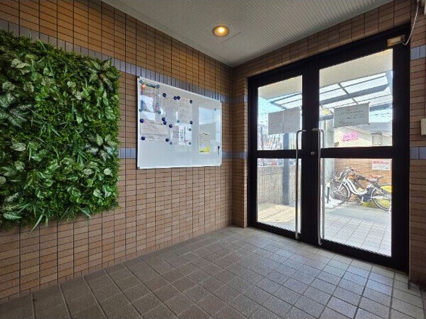 LOE中村公園のエントランス