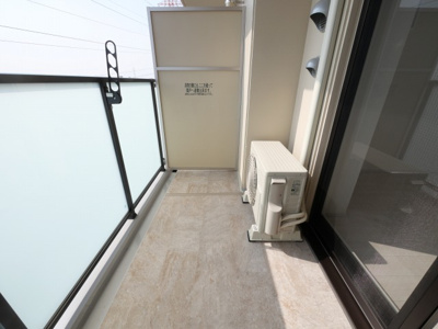 【バルコニー】 | ソルテラスOSAKA EAST GATE | 落ち着いた時間を過ごせるバルコニーです