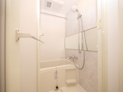 【浴室】 | ソルテラスOSAKA EAST GATE | ゆったり過ごせるお風呂です