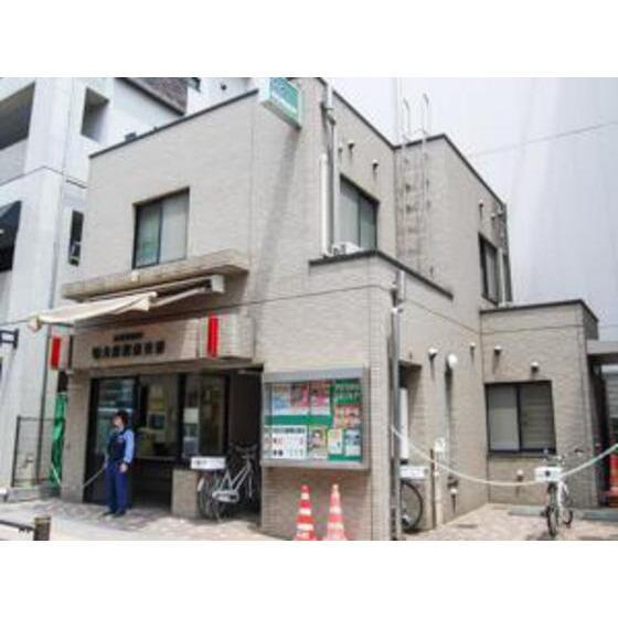 ハイホーム桐山の外観|下北沢駅前交番まで684m 