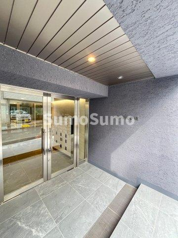 パルク北参道のエントランス|建物の内部です