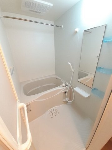 コンフィデンテ　Ｂの浴室