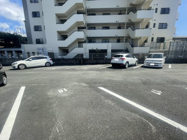 本町四丁目土地　駐車場用地の外観