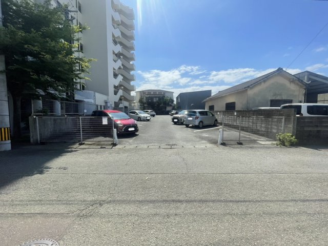 本町四丁目土地　駐車場用地の外観