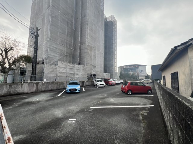 本町四丁目土地　駐車場用地の外観