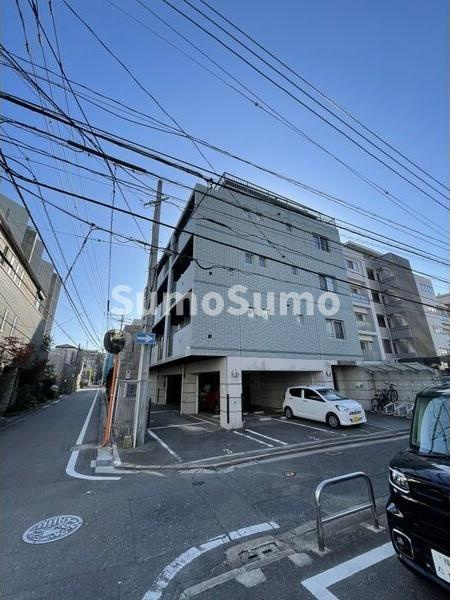 ビュークレスト大濠の駐車場