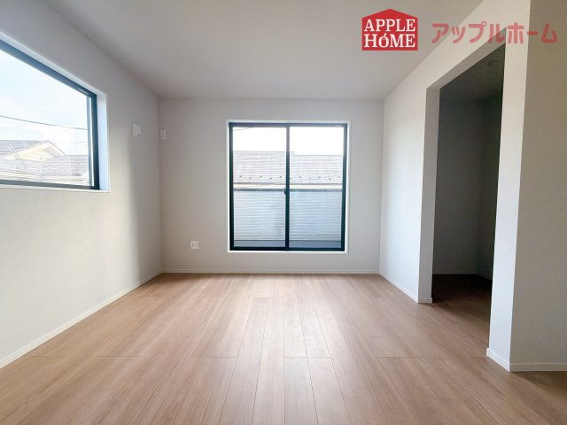 [新築住宅] さいたま市西区内野本郷 7期の洋室|２階居室は全室収納あり！たっぷりある収納活用でお部屋もキレイを保てます♪