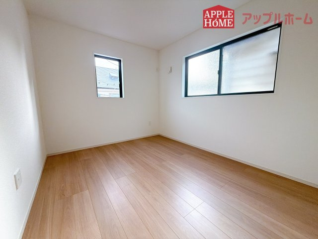 [新築住宅] さいたま市西区内野本郷 7期の洋室|２階居室は全室収納あり！たっぷりある収納活用でお部屋もキレイを保てます♪