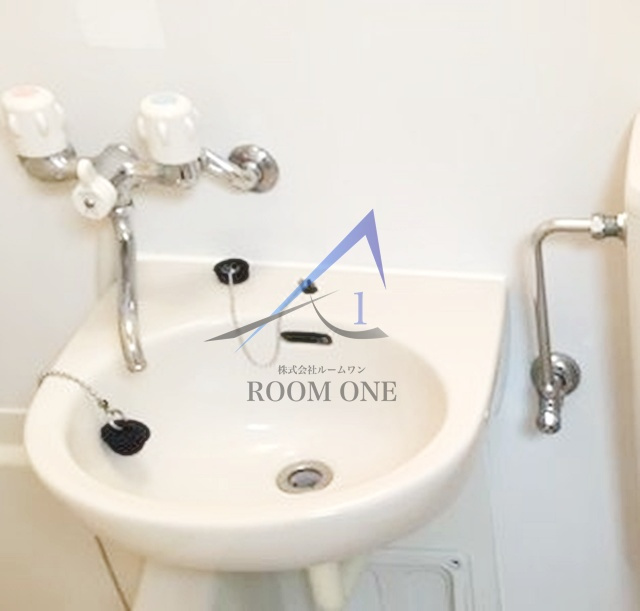 ライフピア東中野Ａ棟の洗面所|洗面台です。