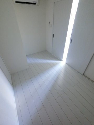 コネクトパークヒルズ千葉中央の洋室