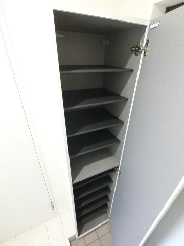 コネクトパークヒルズ千葉中央の収納