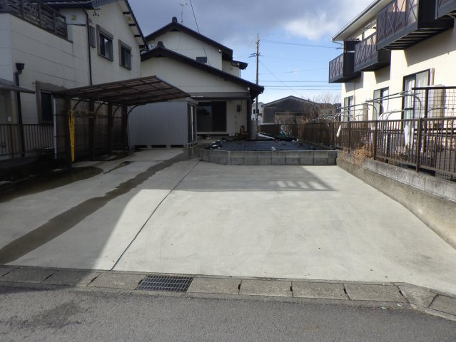 ６６４１５　各務原市那加前野町三丁目土地の外観