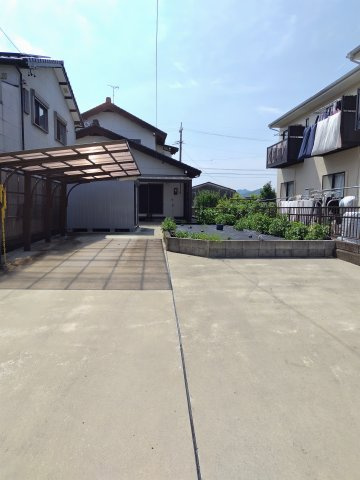 ６６４１５　各務原市那加前野町三丁目土地の外観