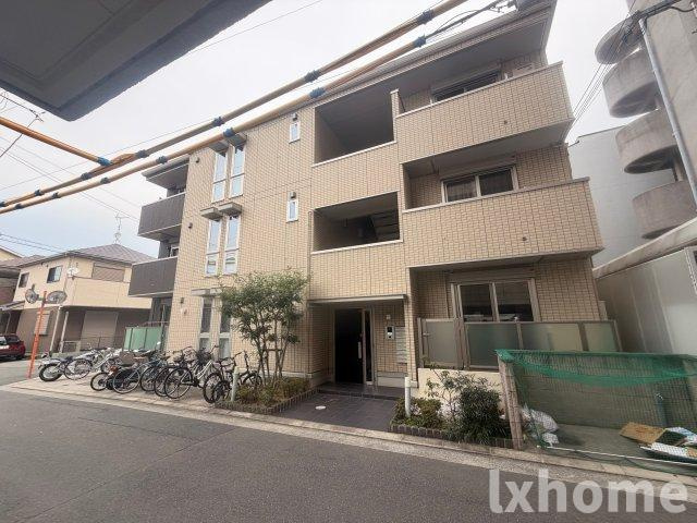 クレッシェンドⅢの駐車場|車をお持ちの方に嬉しい駐車場付きの物件です