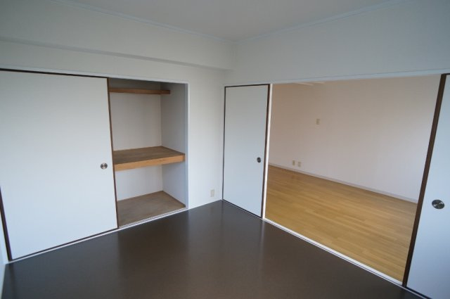 アゼリアヒルズの収納