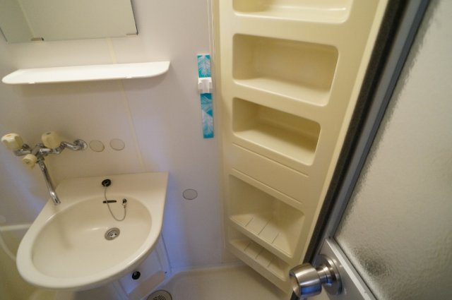 アゼリアヒルズの洗面所