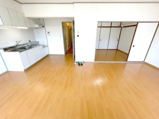 【居間・リビング】 | エクセルダイドー　１０２ | ※内観写真は同型タイプ３０２号
（２０２５．７）撮影分を代用・準備中