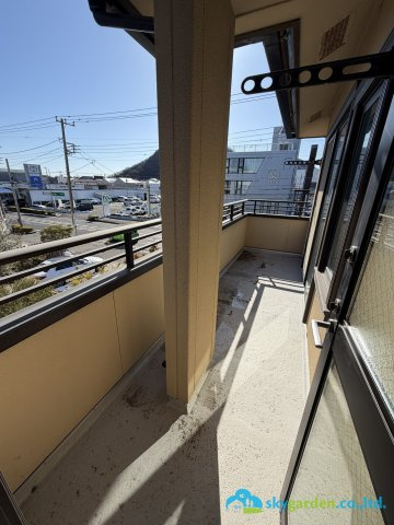 平塚市中里　中古戸建のバルコニー