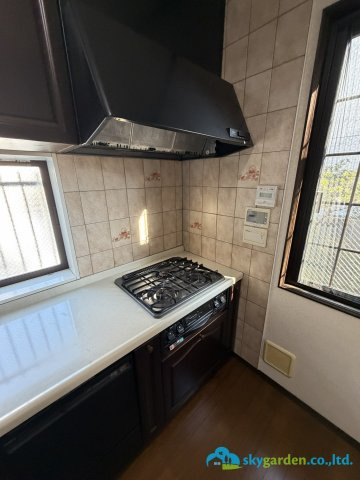 平塚市中里　中古戸建のキッチン