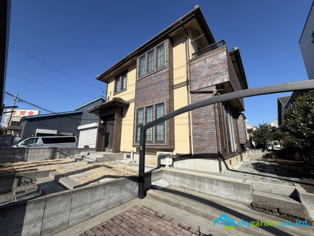 平塚市中里　中古戸建の外観