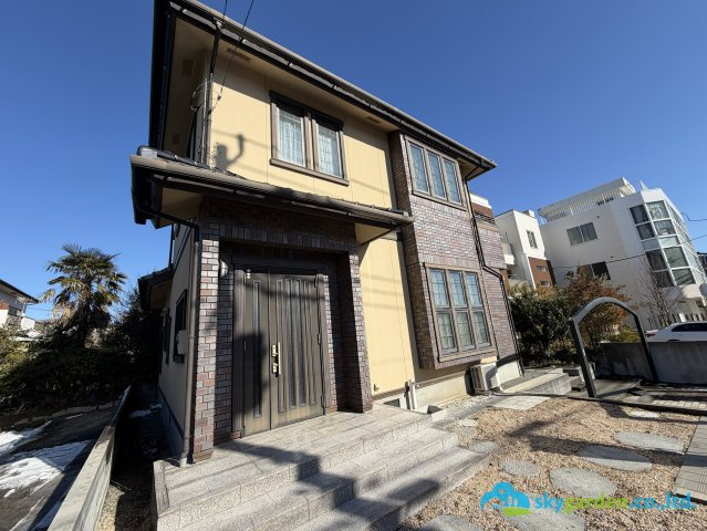 平塚市中里　中古戸建の外観