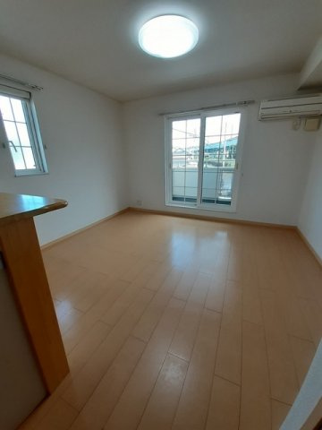 エテルノ・Ｔ　Ⅰの居間・リビング