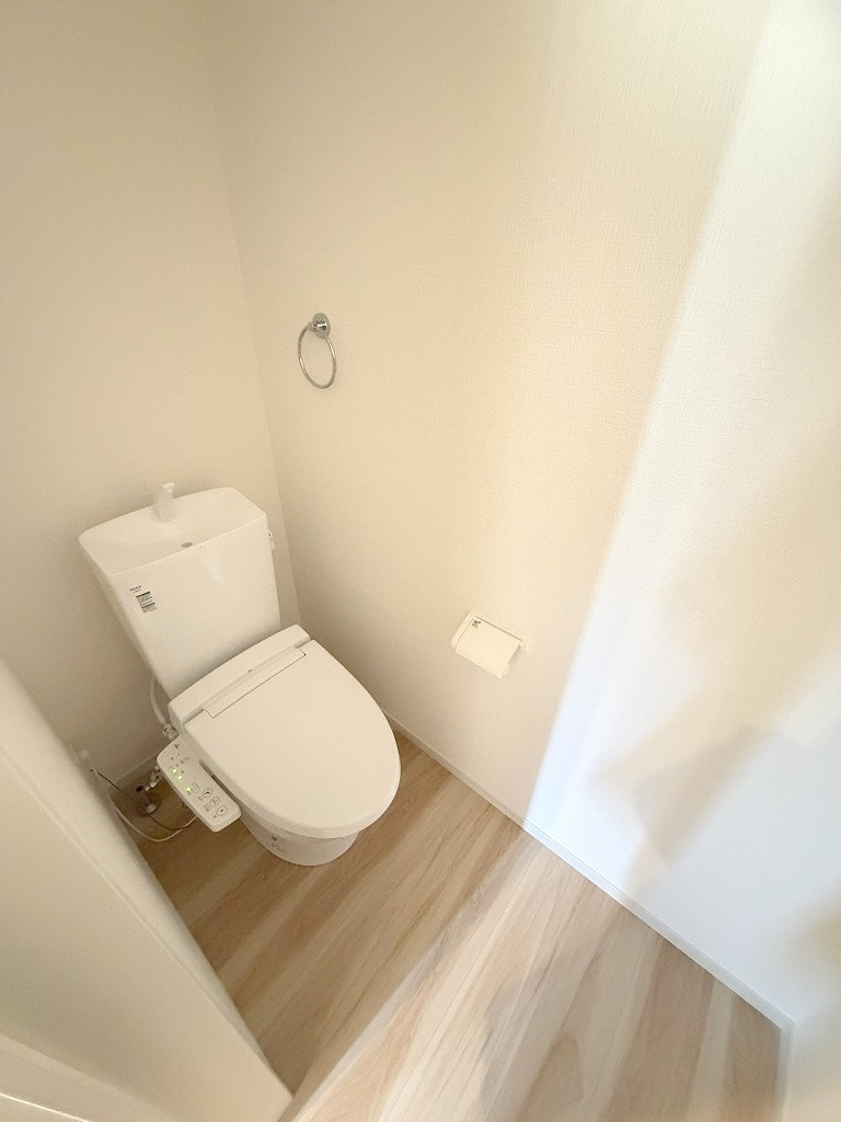 流山市西平井1丁目　新築戸建　全2棟　1号棟のトイレ|1階のトイレです