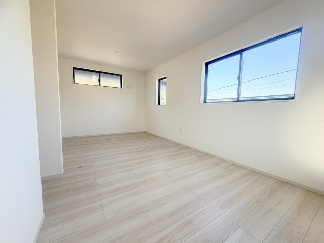 流山市西平井1丁目　新築戸建　全2棟　2号棟の洋室|家族の成長に合わせて部屋を分けられる可変タイプの洋室