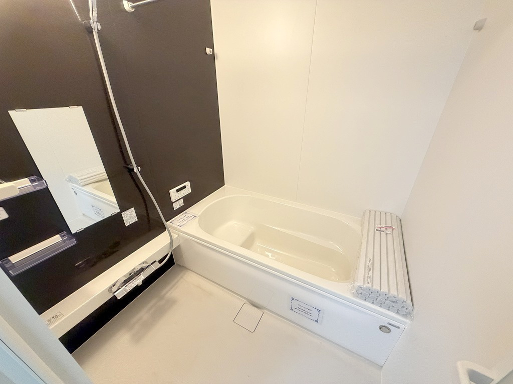 流山市西平井1丁目　新築戸建　全2棟　2号棟の浴室|一日の疲れをゆったり癒す広々としたお風呂です