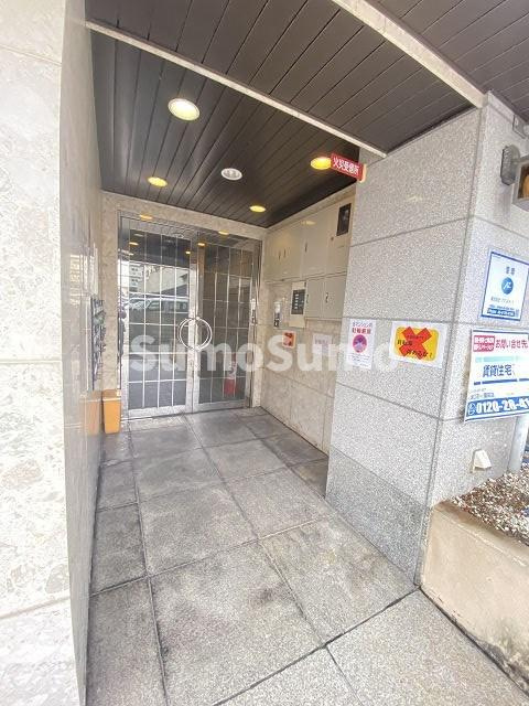 リーフエイジ園田のエントランス
