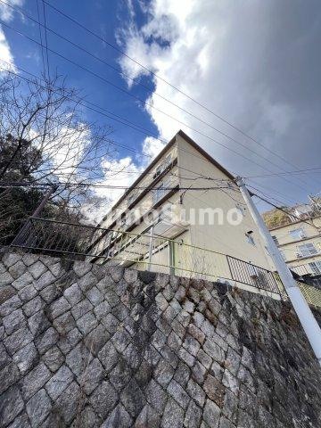 岡本梅林住宅６号棟の外観|外観です