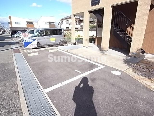 メゾネットMORINOVUの駐車場|駐車場があります