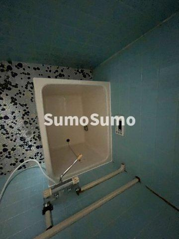富松町４丁目貸家の浴室|日々の疲れを癒すお風呂付です