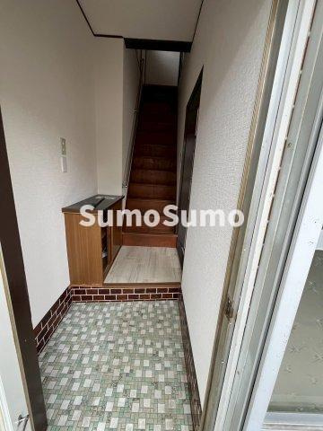 富松町４丁目貸家の玄関|シンプルで使いやすい玄関です