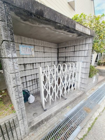 宝山ハイツB棟の外観