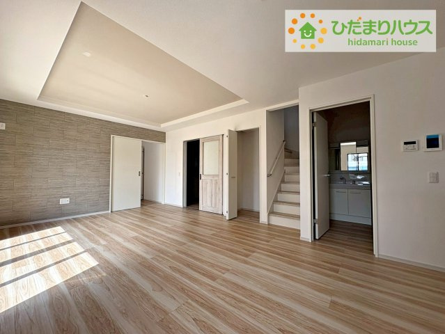 ひたちなか市稲田5期　新築戸建の居間・リビング|お子様が元気に遊べる広々としたリビングです。