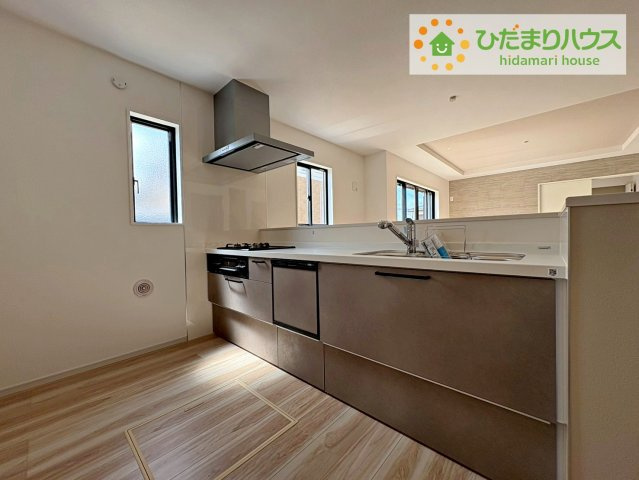 ひたちなか市稲田5期　新築戸建のキッチン|LDKと一体の空間を演出してくれる、オープンキッチン!(^^)!