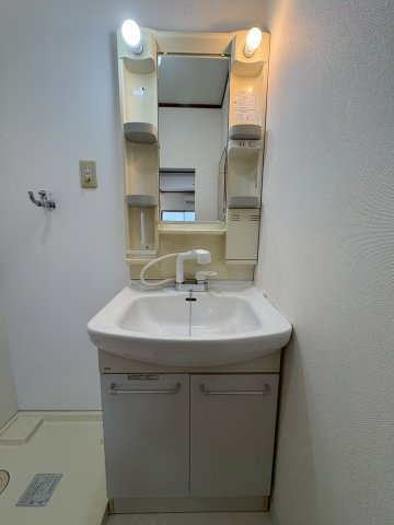 山田ハイツの洗面所|スペースが確保できる洗面所です