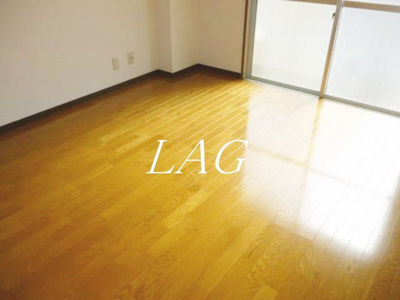 【居間・リビング】 | 殿山KNIGHT | 洋室のお部屋（同仕様）です。