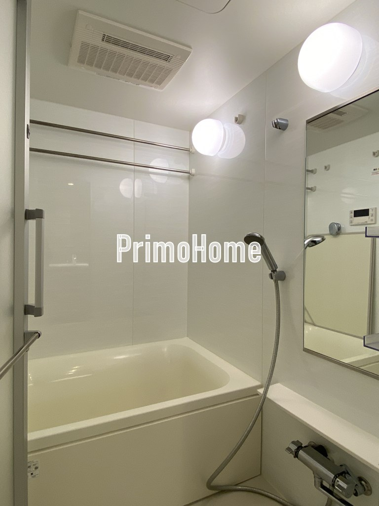 コンフォリア秋葉原イーストの浴室