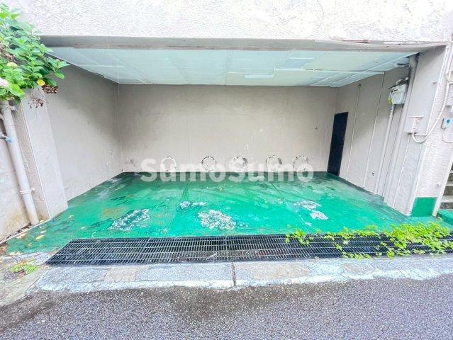 垂水区東垂水2-11-4戸建の駐車場|駐車場です